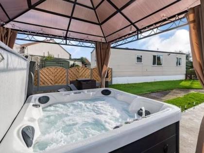 Willa Hot Tub. Countryside. Coast. 5* Patrington Haven Leisure Park, East Yorkshire Zewnętrze zdjęcie