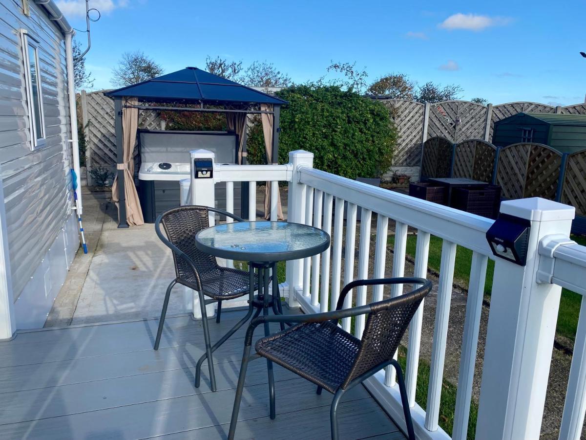 Willa Hot Tub. Countryside. Coast. 5* Patrington Haven Leisure Park, East Yorkshire Zewnętrze zdjęcie